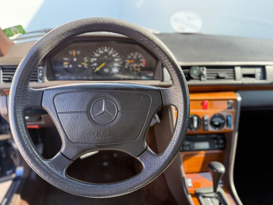 Mercedes-Benz E-Class 1993 benzină, 14.014 € — imagine 5