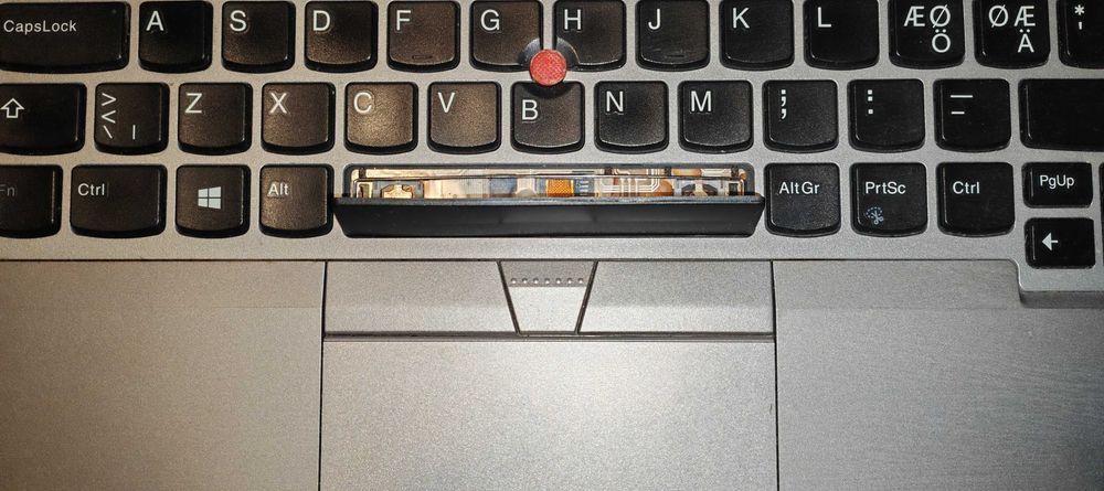 Laptop Lenovo Core I5 8520U 8gb ddr4 dspy 14inch fhd pt NEPRETENTIOSI