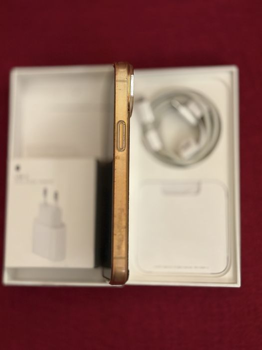 Продавам iPhone 13 128GB