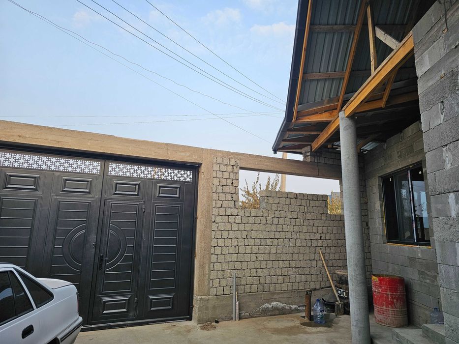 1.5 sotixga qurilgan uy joy sotiladi