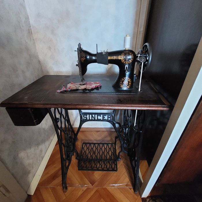 Швейная машина Зингер