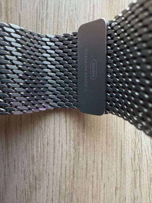 Apple Watch Ultra 2 49mm GPS + Cellular + Apple Titanium Milanese Loop