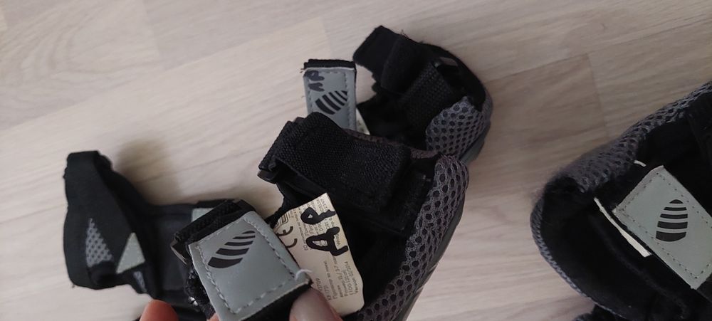 Немски протектори за колело, кънки, като нови, за 3-7 г., 100-130 см