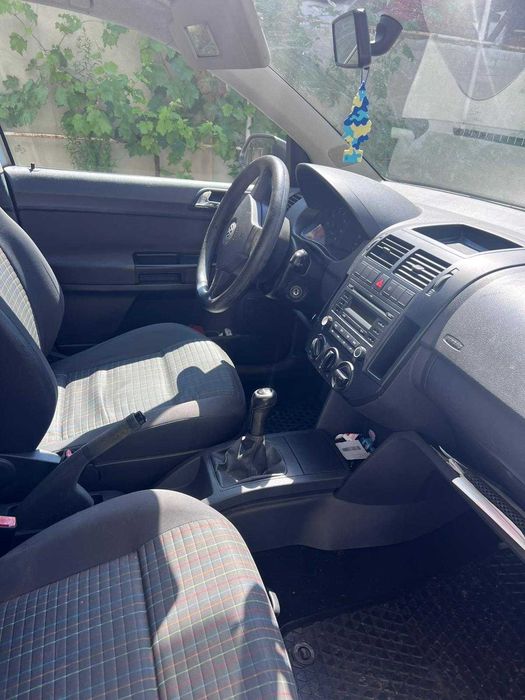 VOLKSWAGEN Polo 2009 — imagine 3