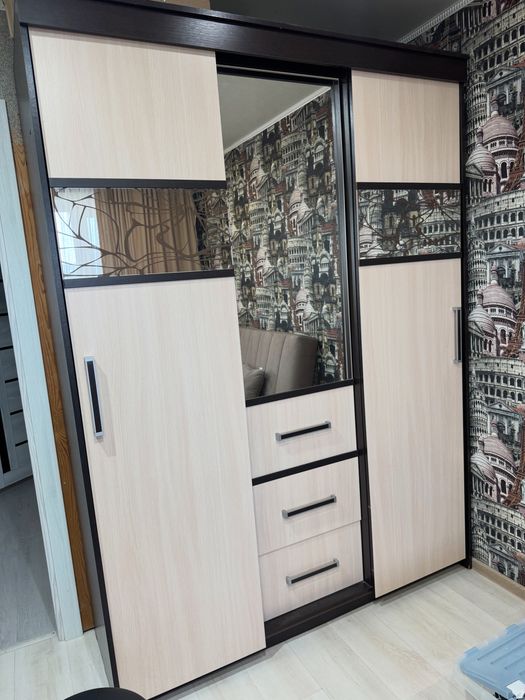 Шкаф в отличном состоянии