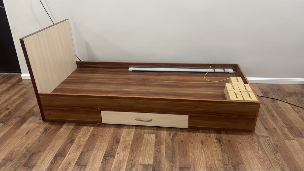 Ағаш кровать б/у