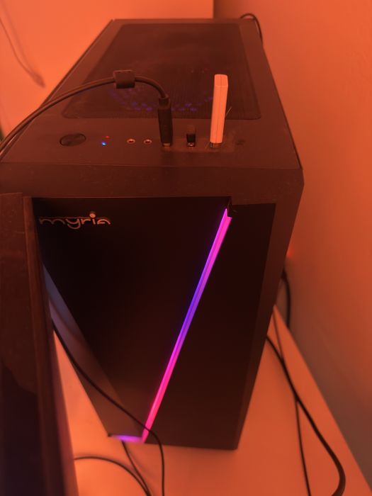 PC Gaming i7-10700KF / RTX 3060 12GB / 32GB RAM / SSD + HDD