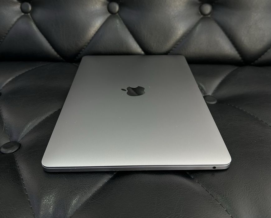Apple MacBook Pro M1 2020 года в идеальном состояние