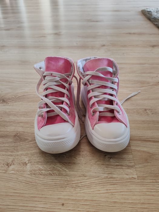 Adidași Converse fete
