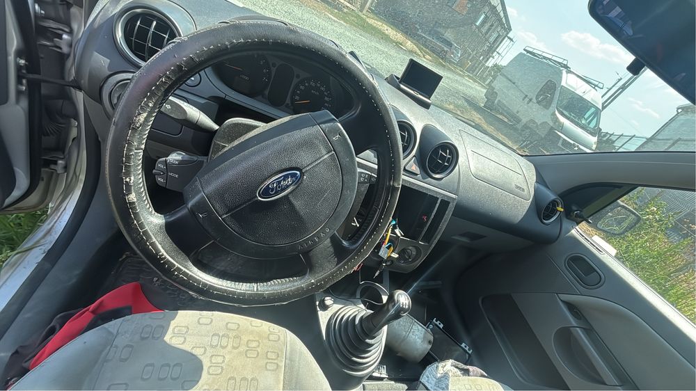 Ford fiesta 2001 1.3benzina