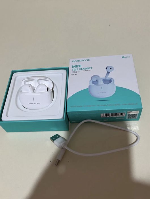 Airpods yangi ишлатилмаган