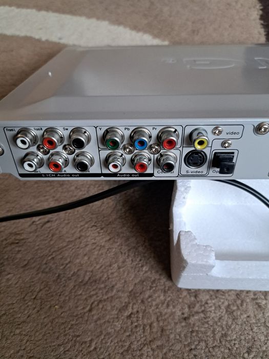 Чисто нов DVD player sаng