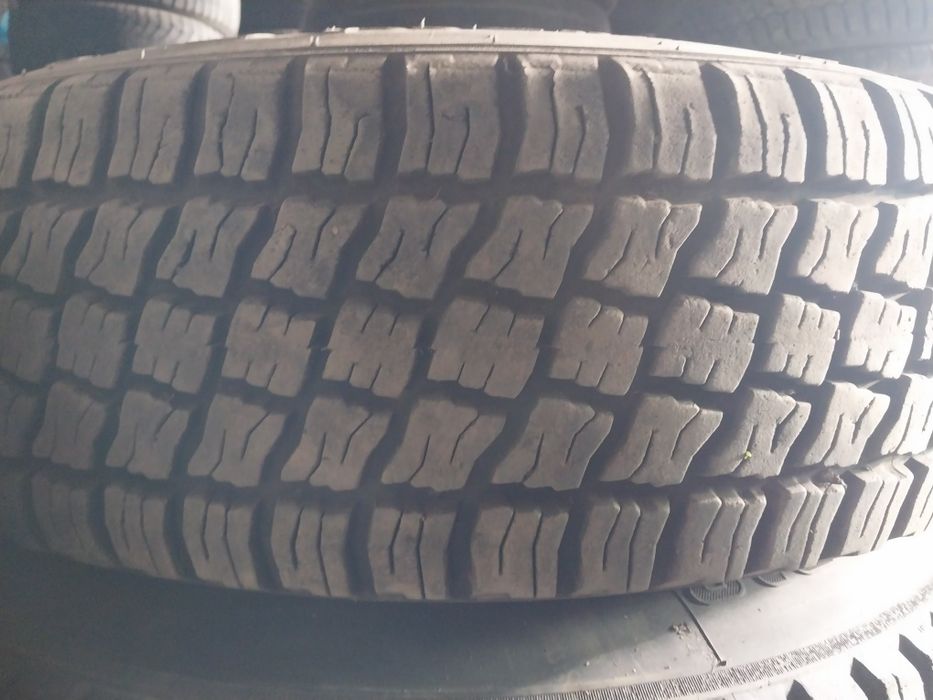 4 шины 225 75 R16 всесезонные.