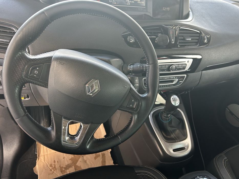 Renault grand scenic
