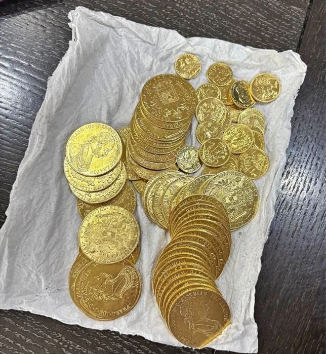 Monede placate cu aur de 24k