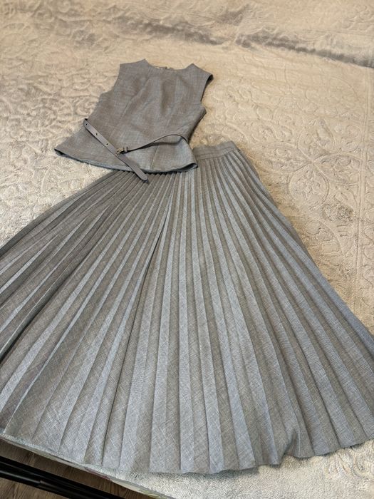 Женская двойка в сером цвете