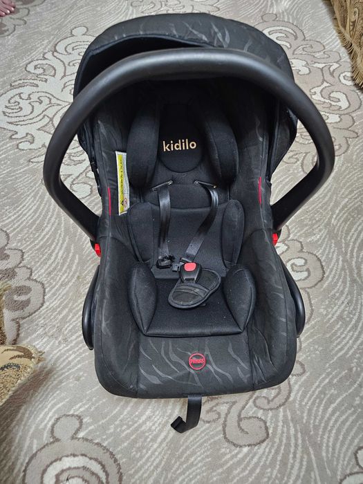 Детское автокресло 0+