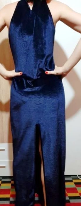 Rochie lunga, catifea,albastru inchis, marimea S, pret 65 lei