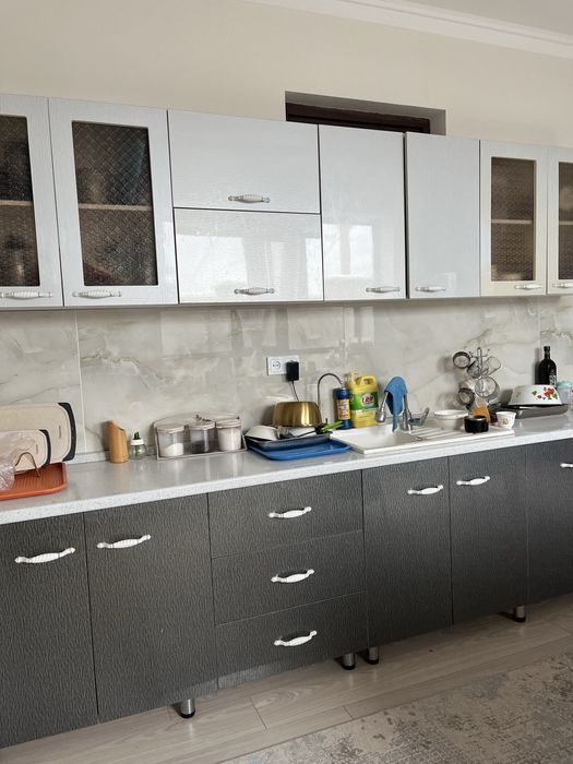 Продам кухонную гарнитуру