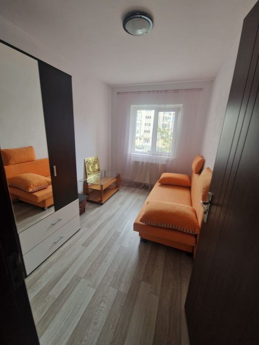 Închiriez apartament cu 3 camere/etaj 1