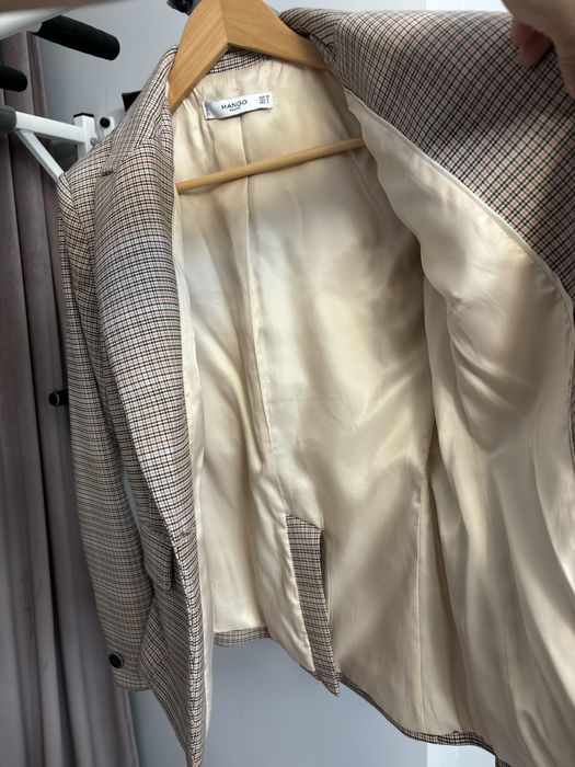 Пиджак , костюм MANGO . Бомбер