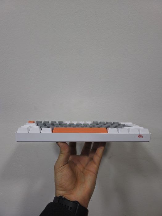 Механическая клавиатура красные свичи