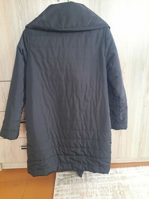 Продам женскую куртку