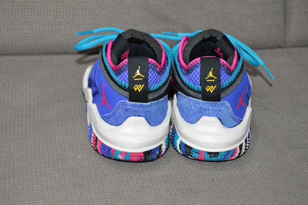 Adidasi Jordan Why Not .6 marime 38.5 ca noi