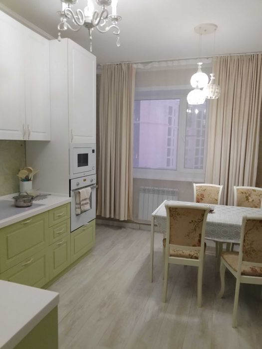 Возьмём на подселение девушку