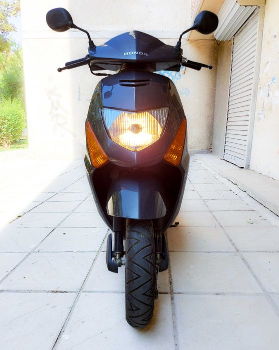 скутер Honda lead 100