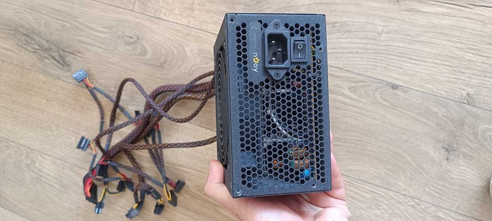 Sursă PC nJoy Titan 500W (80 Plus Bronze, cabluri matisate)
