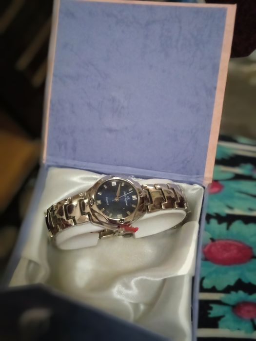 Часы разные ручник как кольцо. Стекло меняется на 3выда