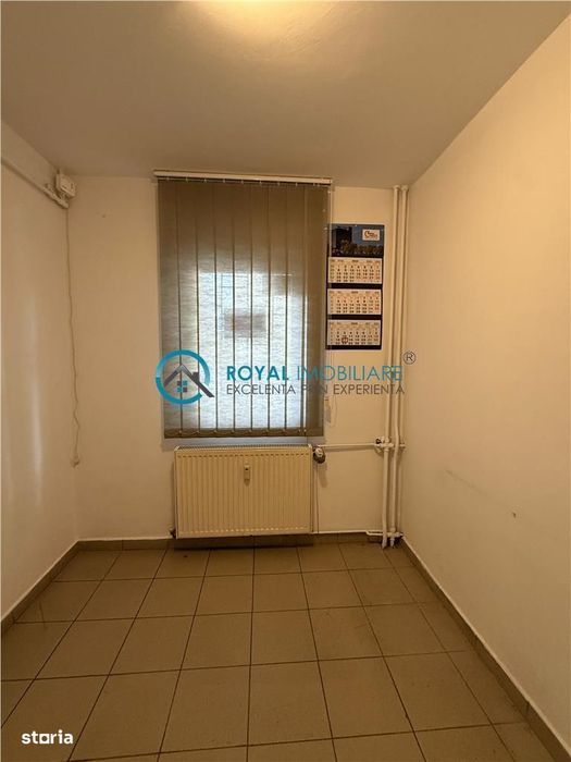Royal Imobiliare - Vanzare Apartament zona Democratiei