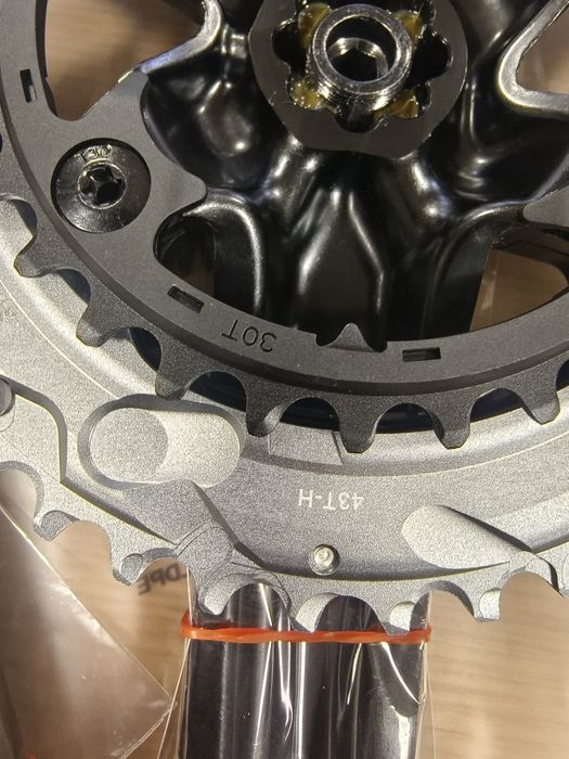 Курбели SRAM RIVAL D1 172.5mm DUB WIDE 43/30T 46/33T