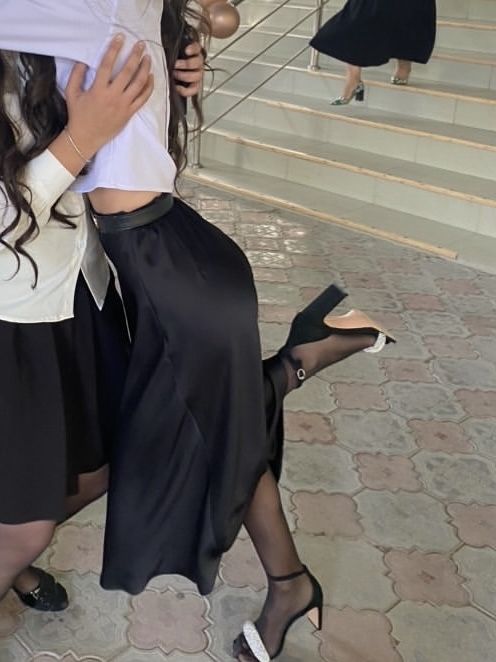 Платья и юбка срочнооо