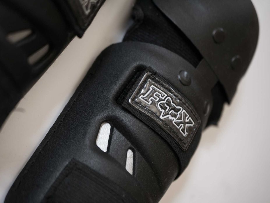 Протектори налакътници Fox