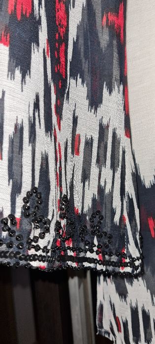 Ie brodata cu paiete și mărgele