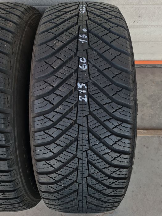 Всесезонни гуми 2 броя KUMHO Solus HA31 215 60 R16 дот 4220