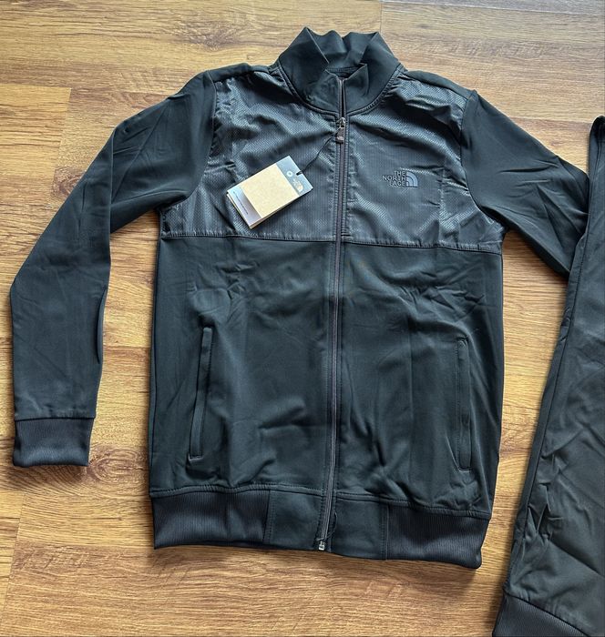 Мъжки,полиамиден,черен екип The North Face с лека,топла подплата