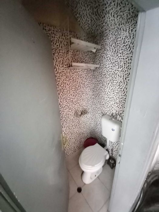 Дава се под наем Магазин в Бургас, Лазур - 15 кв.м за 100 € - Снимка #2