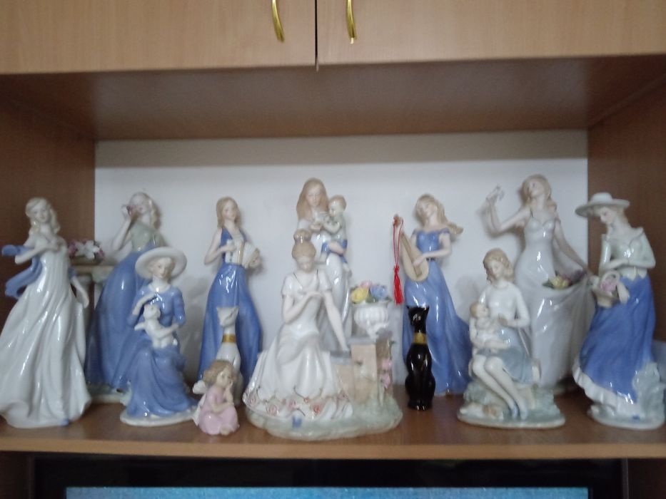 Форфоровые статуэтки