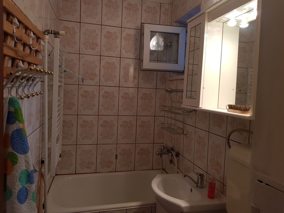 Inchiriez apartament Marceni