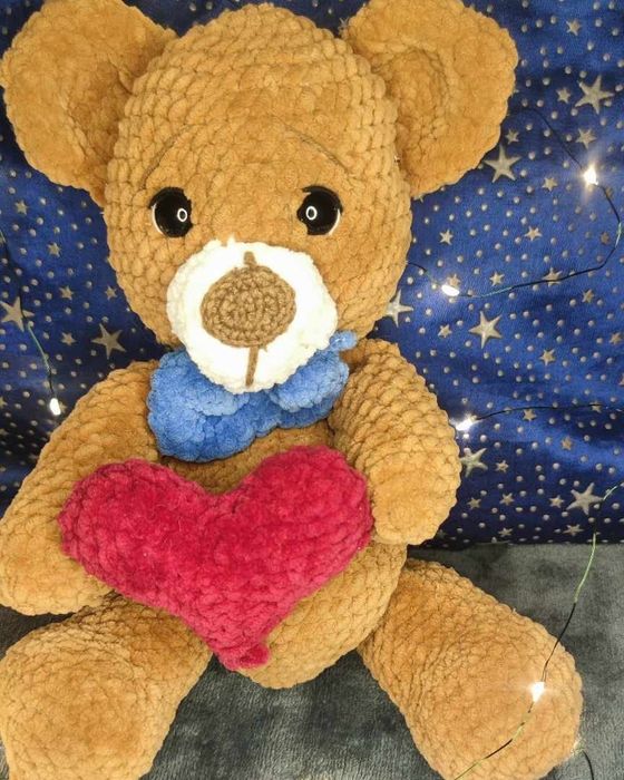 Ръчно плетено меченце