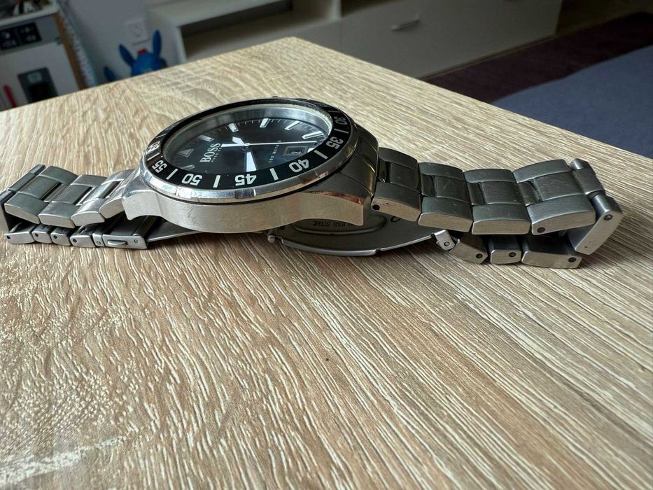 мъжки метален часовник Hugo Boss  100 meters deep ocean  bracelet