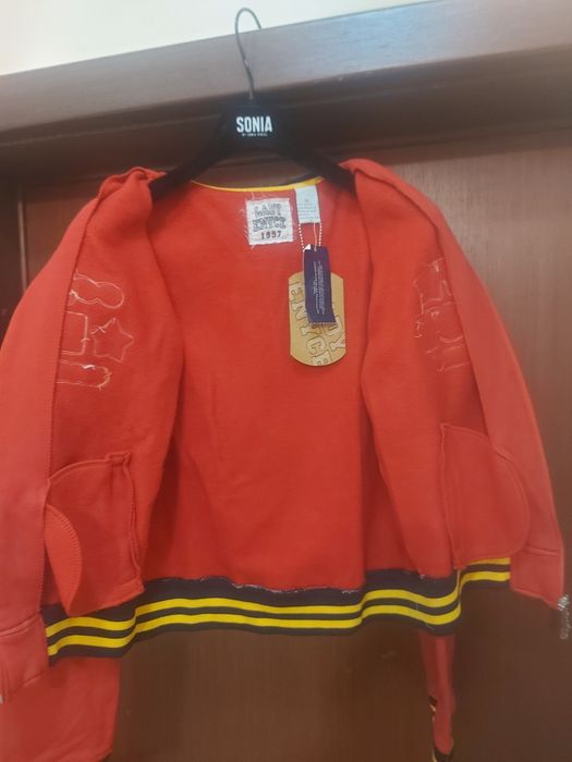 Нов суитшърт за момиче или жена