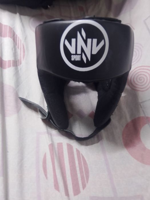 Продам Перчатки и Шлем