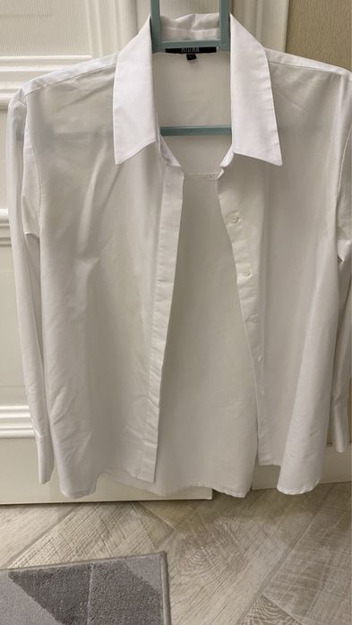 Продам женские рубашки в отличнм состоянии размер 46