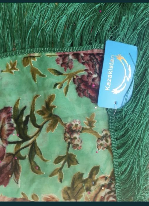 Платок с бахромой