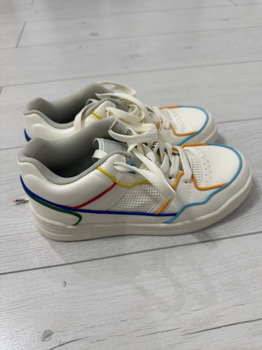 Продам кроссовки