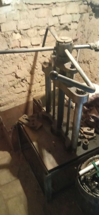 Пресс.        ручной